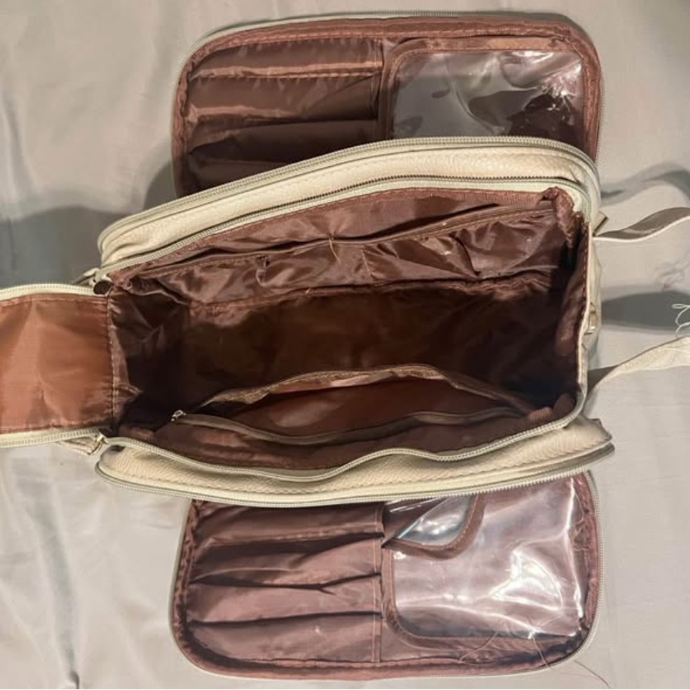 Cream and Brown Travel Organizer Bag